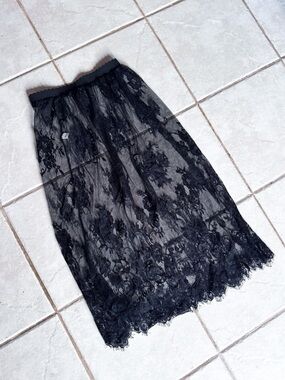 Temu • Lace Skirt / Slip